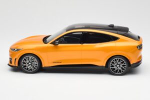 Ford Mustang Mach-E GT Performance Cyber Orange Otto 1:18 OT983 Resin – Bild 3 von 6