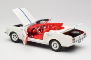 Ford Mustang Pace Car Wimbledon White Solido 1:18 81578 Metall – Bild 5 von 8