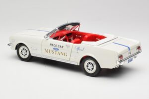 Ford Mustang Pace Car Wimbledon White Solido 1:18 81578 Metall – Bild 7 von 8