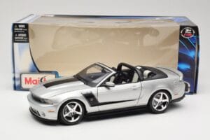 Ford Mustang S197 Roush 427R Cabriolet Silber Maisto 1:18 31669 Metall – Bild 8 von 8