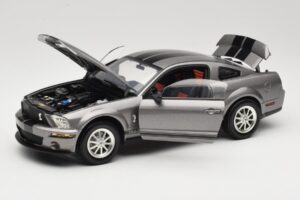 Ford Mustang S197 Shelby GT500 40th Anniversary Grau Shelby Collectibles 1:18 DC075005 Metall – Bild 2 von 8