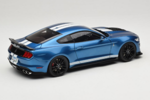 Ford Mustang Shelby GT500 S550 Atlas Blue Metallic IXO 1:18 18RDC244-FO Metall – Bild 3 von 8
