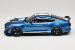 Ford Mustang Shelby GT500 S550 Atlas Blue Metallic IXO 1:18 18RDC244-FO Metall – Bild 4 von 8