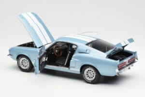 Ford Mustang Shelby GT500 Hellblau Metallic Mit Weissen Streifen AUTOart 1:18 72907 Metall – Bild 5 von 8