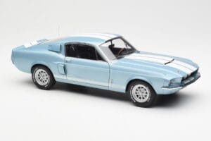 Ford Mustang Shelby GT500 Hellblau Metallic Mit Weissen Streifen AUTOart 1:18 72907 Metall – Bild 6 von 8