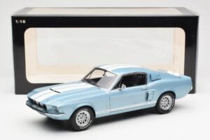 Ford Mustang Shelby GT500 Hellblau Metallic Mit Weissen Streifen AUTOart 1:18 72907 Metall – Bild 8 von 8