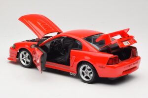 Ford Mustang SVT Cobra R SN95 Rot Maisto 1:18 531872 Metall – Bild 5 von 8