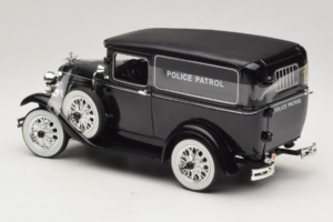 Ford Panel Car Police Patrol Signature Models 1:18 18143 Metall – Bild 5 von 6