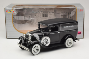 Ford Panel Car Police Patrol Signature Models 1:18 18143 Metall – Bild 6 von 6