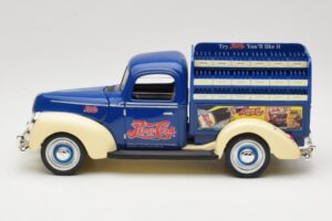 Ford Pepsi-Cola Replica Golden Wheel 1:18 PF351 Metall – Bild 4 von 8