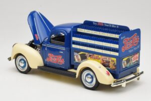 Ford Pepsi-Cola Replica Golden Wheel 1:18 PF351 Metall – Bild 5 von 8
