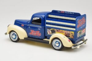 Ford Pepsi-Cola Replica Golden Wheel 1:18 PF351 Metall – Bild 7 von 8