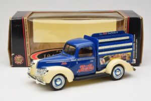 Ford Pepsi-Cola Replica Golden Wheel 1:18 PF351 Metall – Bild 8 von 8
