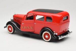 Ford Sedan Rot Solido 1:18 8066 Metall – Bild 5 von 8