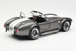 Ford Shelby Cobra 427 S/C Grau Metallic Mit Weissen Streifen Kyosho 1:18 08045GRW Metall – Bild 3 von 8