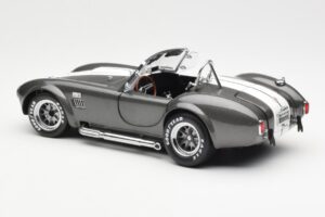 Ford Shelby Cobra 427 S/C Grau Metallic Mit Weissen Streifen Kyosho 1:18 08045GRW Metall – Bild 7 von 8