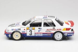 Ford Sierra RS Cosworth 4x4 #3 M. Biasion / T. Siviero Rally Monte Carlo 1992 MCG 1:18 MCG18355R Metall – Bild 3 von 6