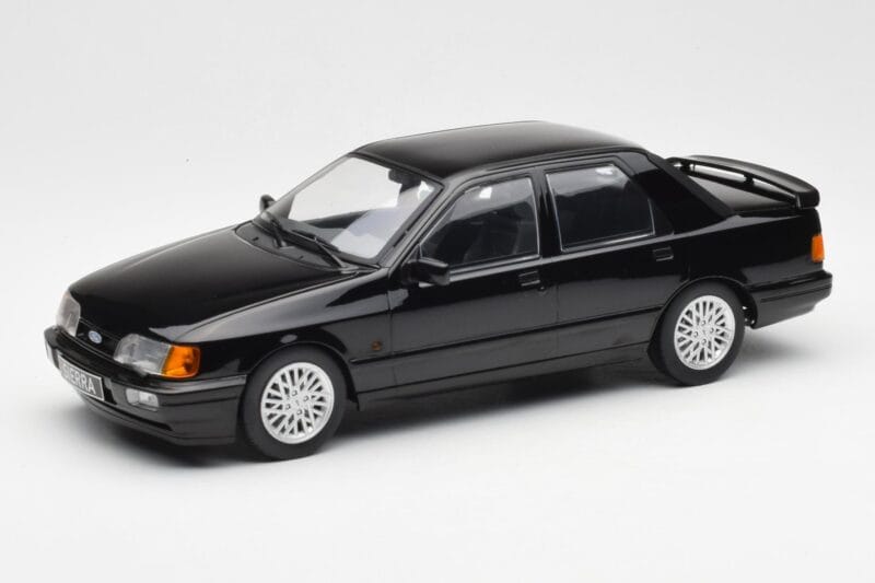 Ford Sierra RS Cosworth Schwarz MCG 1:18 MCG18173 Metall