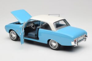 Ford Taunus 12M P1 Taunus Blue Revell 1:18 08880 Metall – Bild 5 von 8