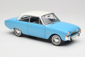 Ford Taunus 12M P1 Taunus Blue Revell 1:18 08880 Metall – Bild 6 von 8