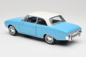 Ford Taunus 12M P1 Taunus Blue Revell 1:18 08880 Metall – Bild 7 von 8