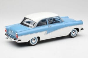 Ford Taunus 17M P2 Hellblau & Weiss BoS Models 1:18 BOS019 Metall – Bild 2 von 6