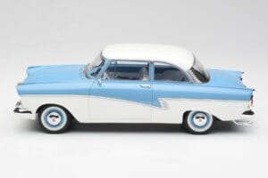 Ford Taunus 17M P2 Hellblau & Weiss BoS Models 1:18 BOS019 Metall – Bild 3 von 6