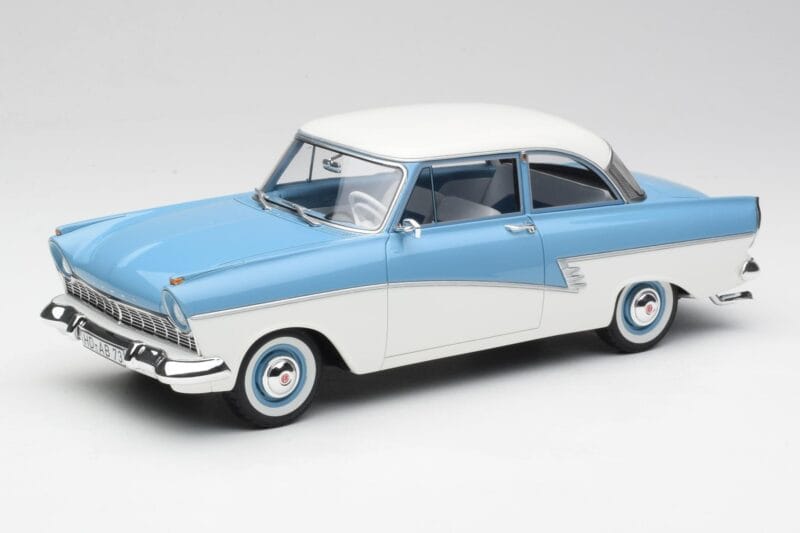 Ford Taunus 17M P2 Hellblau & Weiss BoS Models 1:18 BOS019 Metall