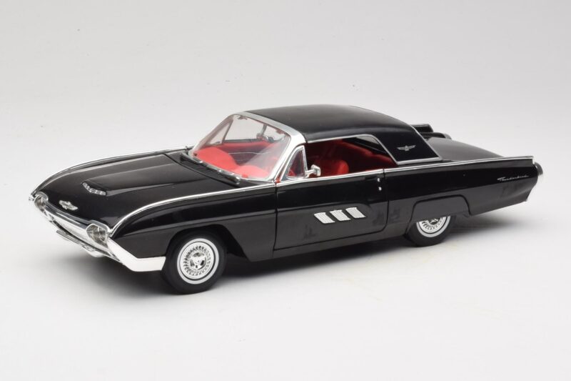 Ford Thunderbird Schwarz Anson 1:18 30344 Metall