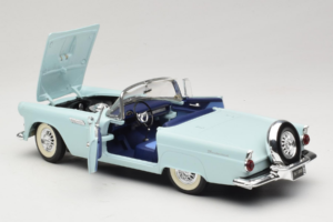 Ford Thunderbird Grün Revell 1:18 8804-G1 Metall – Bild 5 von 8