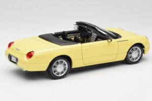 Ford Thunderbird Show Car Gelb Maisto 1:18 50335 Metall – Bild 3 von 8