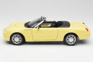 Ford Thunderbird Show Car Gelb Maisto 1:18 50335 Metall – Bild 4 von 8