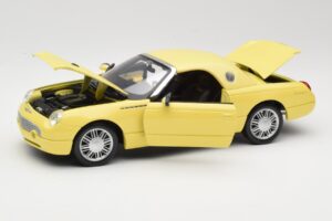 Ford Thunderbird Show Car Gelb Maisto 1:18 50336 Metall – Bild 2 von 8