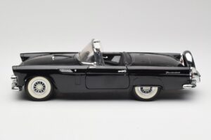 Ford Thunderbird Cabriolet Schwarz Revell 1:18 8818-M1 Metall – Bild 4 von 8
