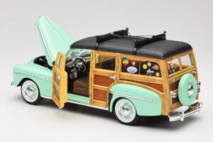 Ford Woody Panel Wagon Mintgrün Road Signature 1:18 20028 Metall – Bild 5 von 8