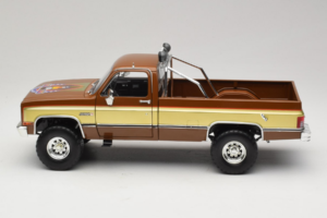 GMC K-2500 Sierra Grande Braun GreenLight 1:18 13560 Metall – Bild 4 von 8