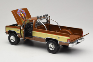 GMC K-2500 Sierra Grande Braun GreenLight 1:18 13560 Metall – Bild 5 von 8
