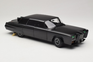 Chrysler Imperial Black Beauty Green Hornet TV Series AUTOart 1:18 71546 Metall – Bild 6 von 8