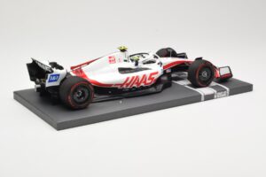 Haas VF-22 #47 M. Schumacher Bahrain GP 2022 Minichamps 1:18 117220147 Metall – Bild 3 von 6