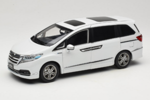 Honda Elysion Weiss OEM 1:18 430056 Metall