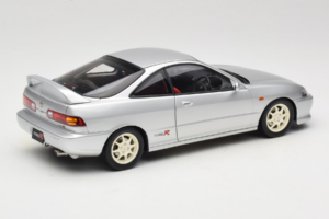 Honda Integra Type R DC2 Pre-Facelift Vogue Silver Metallic MotorHelix 1:18 M85202 Metall – Bild 3 von 8