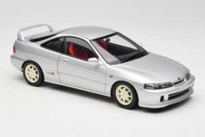 Honda Integra Type R DC2 Pre-Facelift Vogue Silver Metallic MotorHelix 1:18 M85202 Metall – Bild 6 von 8