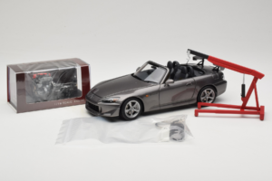 Honda S2000 AP2 Type S Moon Rock Metallic MotorHelix 1:18 M85111 Metall – Bild 2 von 9