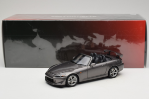 Honda S2000 AP2 Type S Moon Rock Metallic MotorHelix 1:18 M85111 Metall – Bild 9 von 9