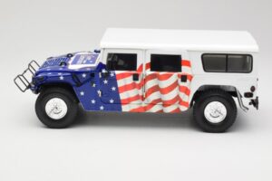 Hummer H1 AM General Gore-Lieberman Humvee America Exoto 1:18 1807 Metall – Bild 4 von 8
