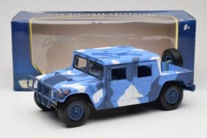 Hummer H1 Humvee Blau & Weiss Motormax 1:18 73157 Metall – Bild 8 von 8