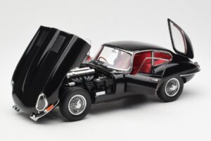 Jaguar E-Type 3.8 Series 1 Schwarz Kyosho 1:18 08954BK Metall – Bild 2 von 8