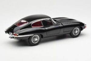 Jaguar E-Type 3.8 Series 1 Schwarz Kyosho 1:18 08954BK Metall – Bild 3 von 8