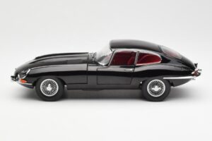 Jaguar E-Type 3.8 Series 1 Schwarz Kyosho 1:18 08954BK Metall – Bild 4 von 8