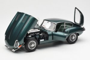 Jaguar E-Type 3.8 Series 1 Dunkelgrün Kyosho 1:18 08954DG Metall – Bild 2 von 8